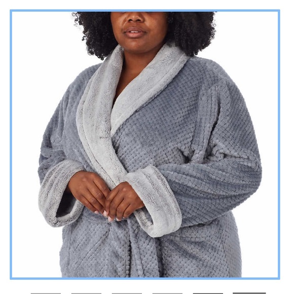 Carole Hochman ladies soft plush long warm Robe - Picture 11 of 12